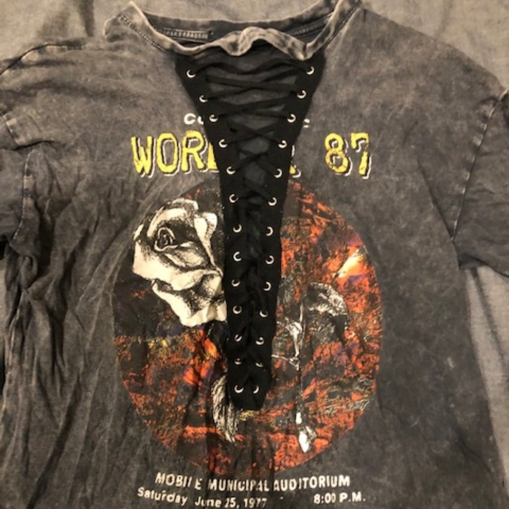 LF acid wash lace up VINTAGE t-shirt